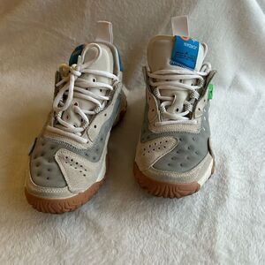 Jordan Delta 2 Size: 6.5 Y